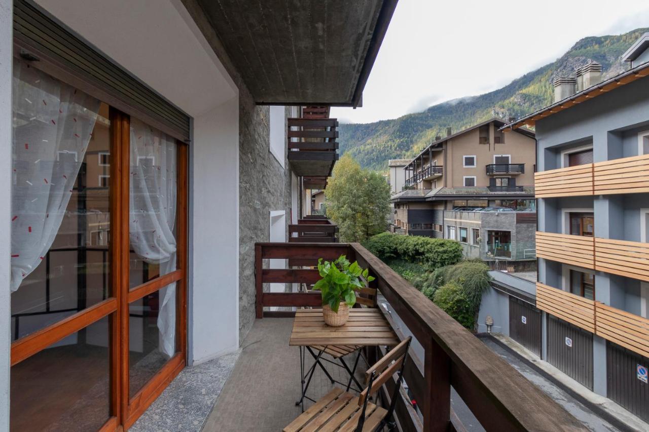 Ferienwohnung Ihost Flat - Valmalenco Centro Chiesa in Valmalenco Exterior foto