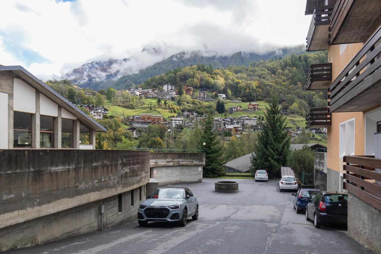 Ferienwohnung Ihost Flat - Valmalenco Centro Chiesa in Valmalenco Exterior foto